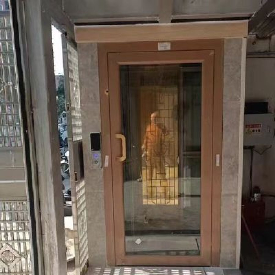 luxury hydraulic lift for villas 14 5 m travel no pit required.jpg