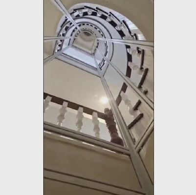 Space-Saving Semicircular Elevator | 6-Floor Personnel Lift